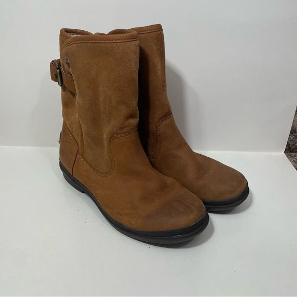 Ugg Brown Leather Sheepskin Lined Boots - Picture 2 of 9